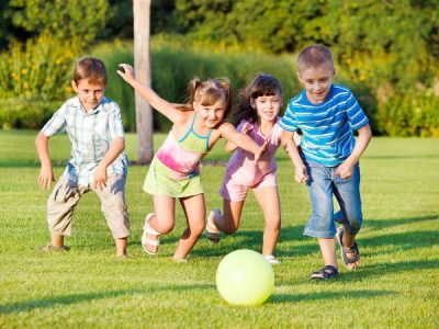 7 Ways to Get Your Kids Outside These School Holidays